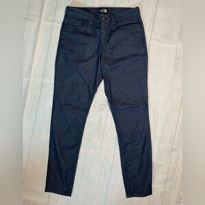 The North Face Womens Blue The Tungsted Jeans size 6.